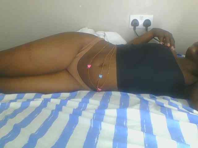Smilingbeibylove webcam