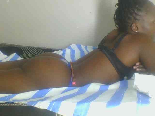 Smilingbeibylove webcam