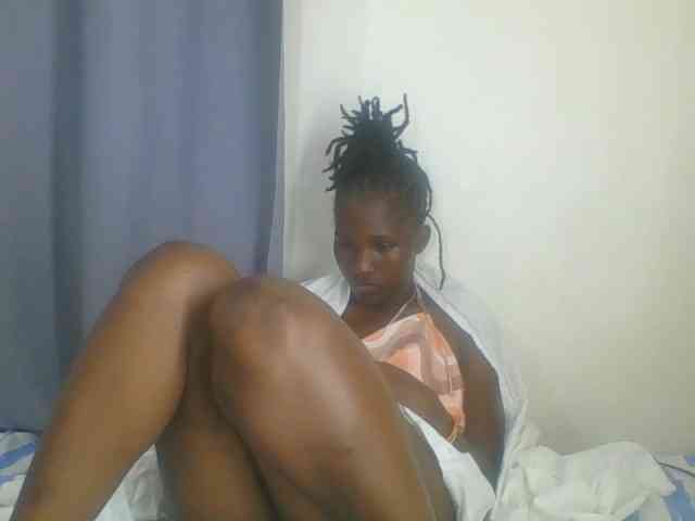 Smilingbeibylove webcam