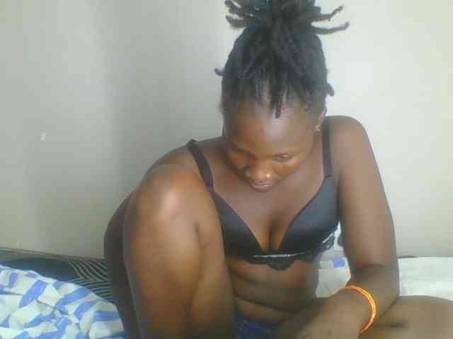 Smilingbeibylove webcam