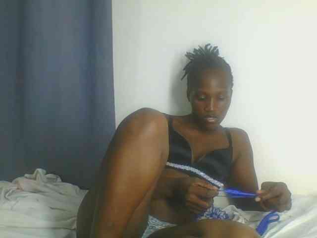 Smilingbeibylove webcam