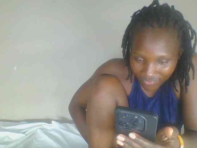 Smilingbeibylove webcam