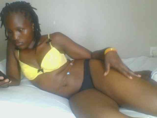 Smilingbeibylove webcam