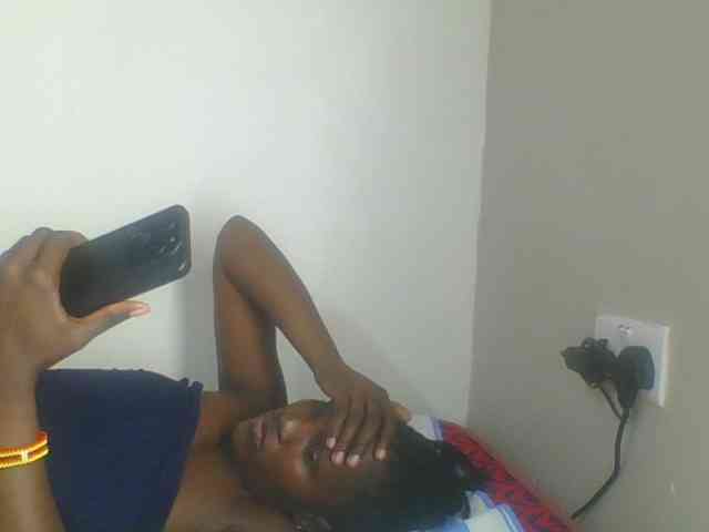 Smilingbeibylove webcam