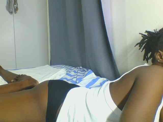 Smilingbeibylove webcam