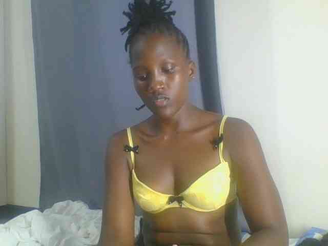 Model: Smilingbeibylove