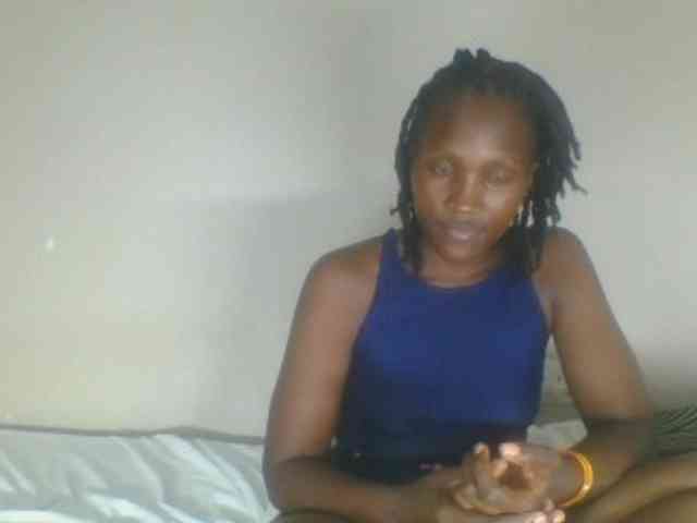 Smilingbeibylove webcam
