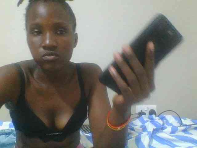 Smilingbeibylove webcam