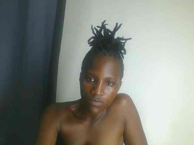 Smilingbeibylove webcam
