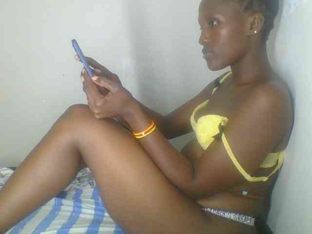 Smilingbeibylove webcam