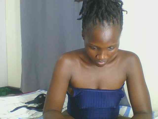 Smilingbeibylove webcam