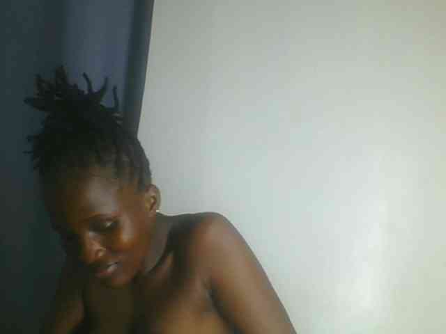 Smilingbeibylove webcam
