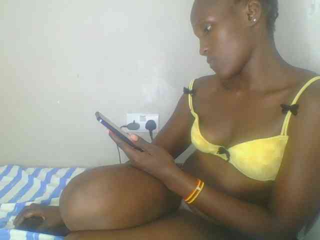 Smilingbeibylove webcam