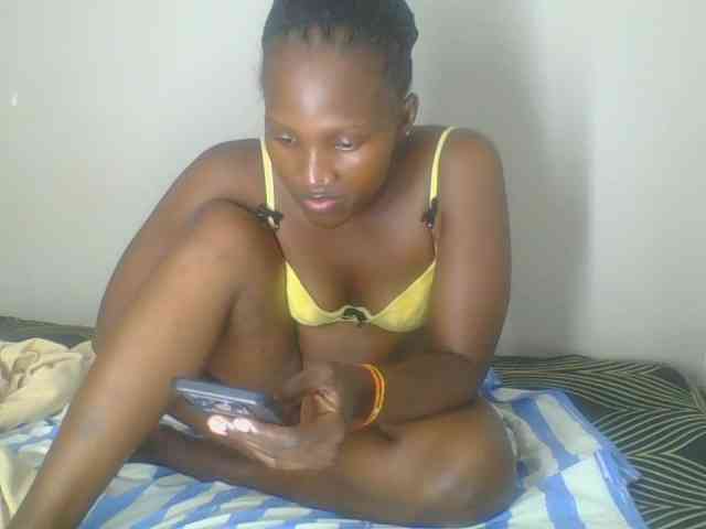 Smilingbeibylove webcam