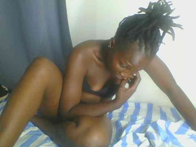 Smilingbeibylove webcam
