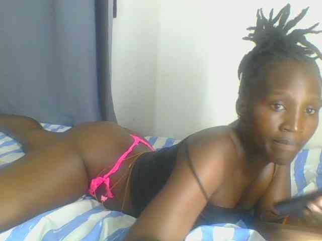 Smilingbeibylove webcam