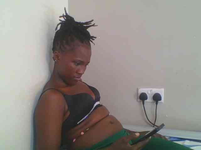 Smilingbeibylove webcam