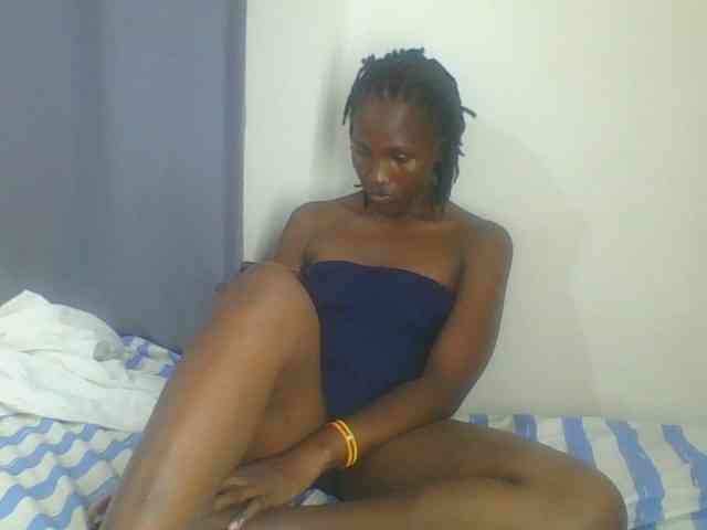 Smilingbeibylove webcam