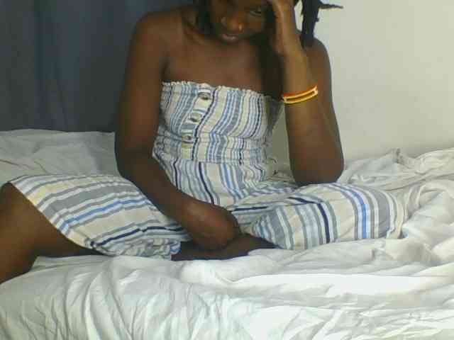 Smilingbeibylove webcam