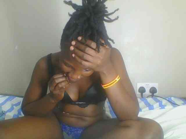 Smilingbeibylove webcam