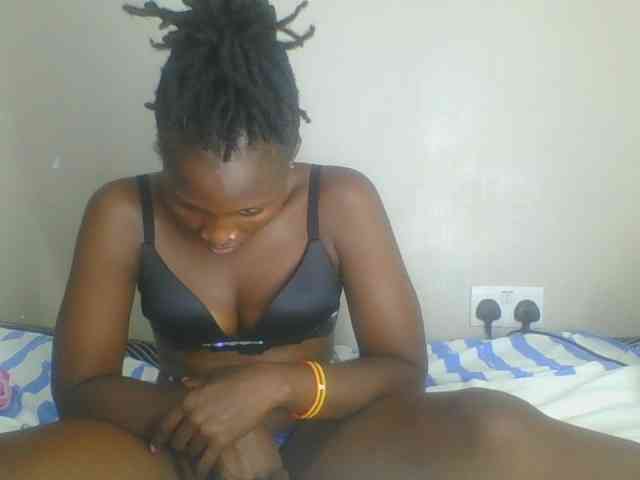 Smilingbeibylove webcam