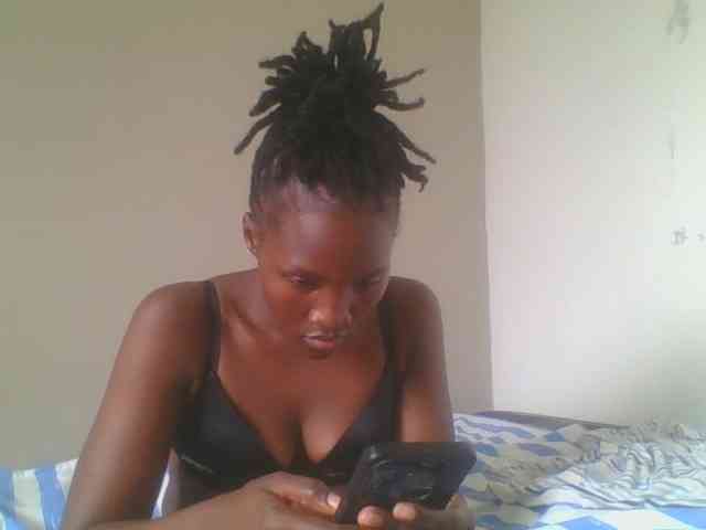 Smilingbeibylove webcam