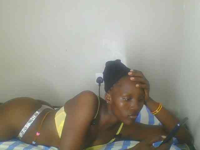Smilingbeibylove webcam