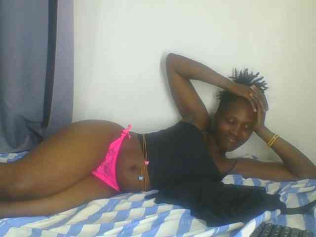 Smilingbeibylove webcam
