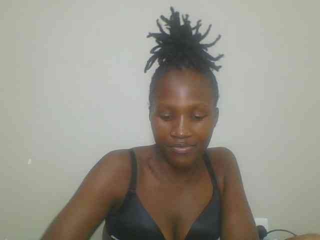 Smilingbeibylove webcam