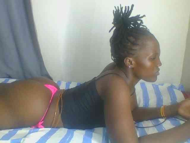 Smilingbeibylove webcam