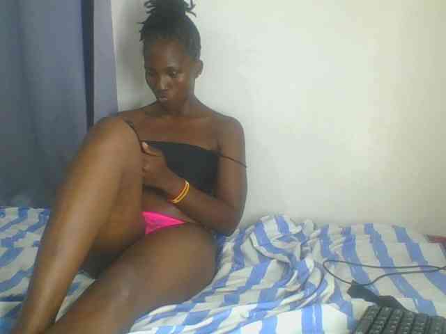 Smilingbeibylove webcam