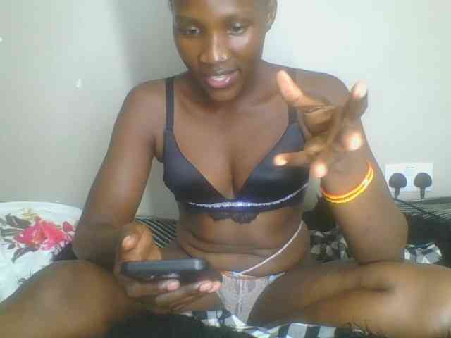 Smilingbeibylove webcam