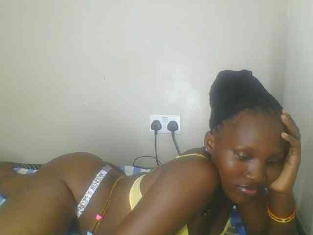 Smilingbeibylove webcam