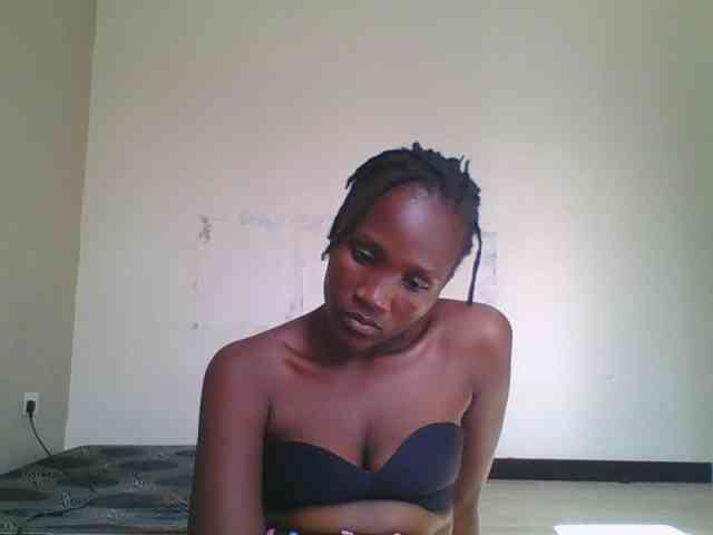 Smilingbeibylove webcam