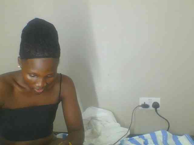Smilingbeibylove webcam