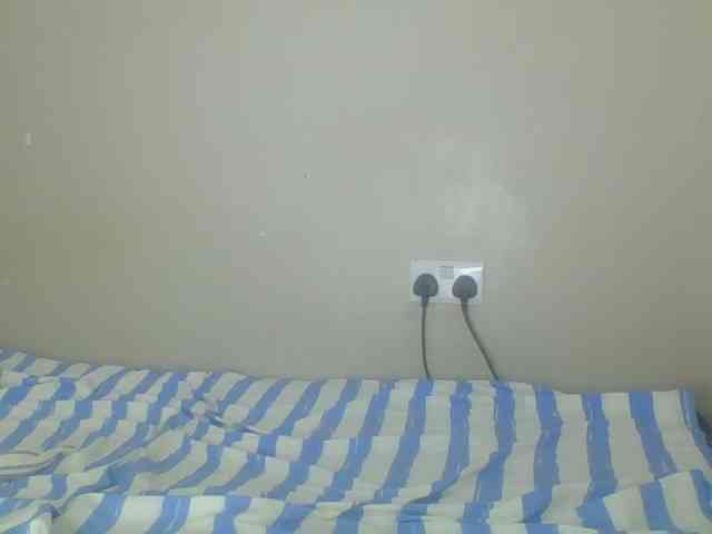 Smilingbeibylove webcam