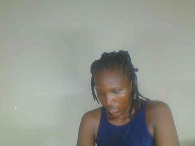 Smilingbeibylove webcam