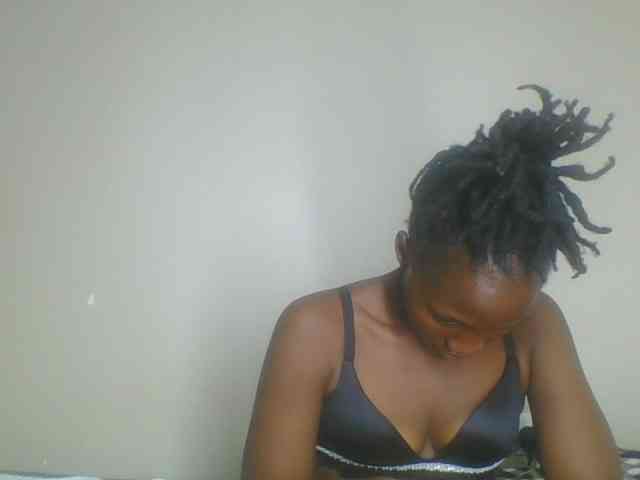 Smilingbeibylove webcam