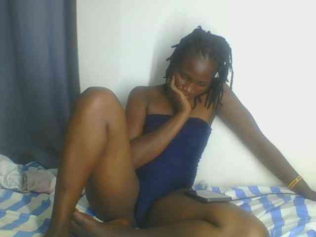 Smilingbeibylove webcam