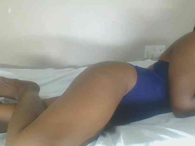 Smilingbeibylove webcam