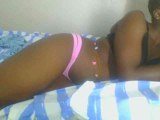 Smilingbeibylove webcam