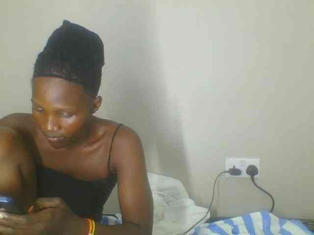 Smilingbeibylove webcam