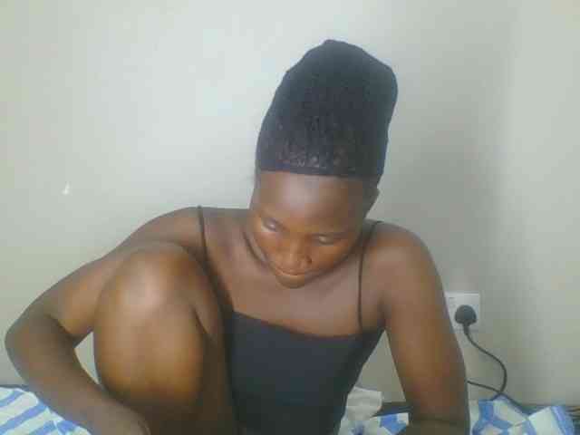 Smilingbeibylove webcam