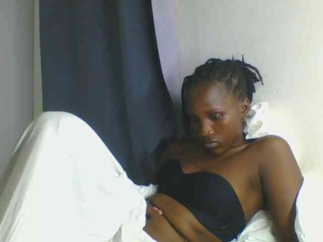 Smilingbeibylove webcam