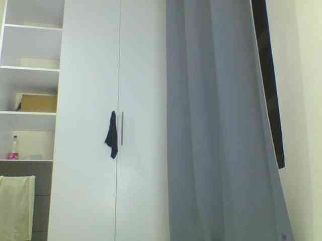 Smilingbeibylove webcam