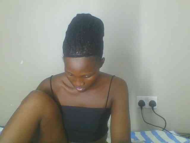 Smilingbeibylove webcam