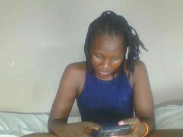 Smilingbeibylove webcam