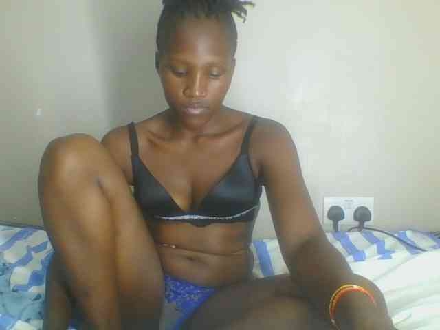 Smilingbeibylove webcam