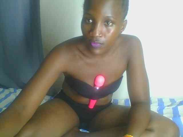 Smilingbeibylove webcam
