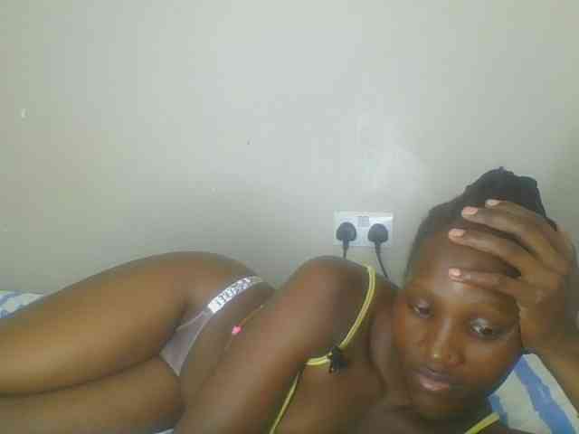 Smilingbeibylove webcam